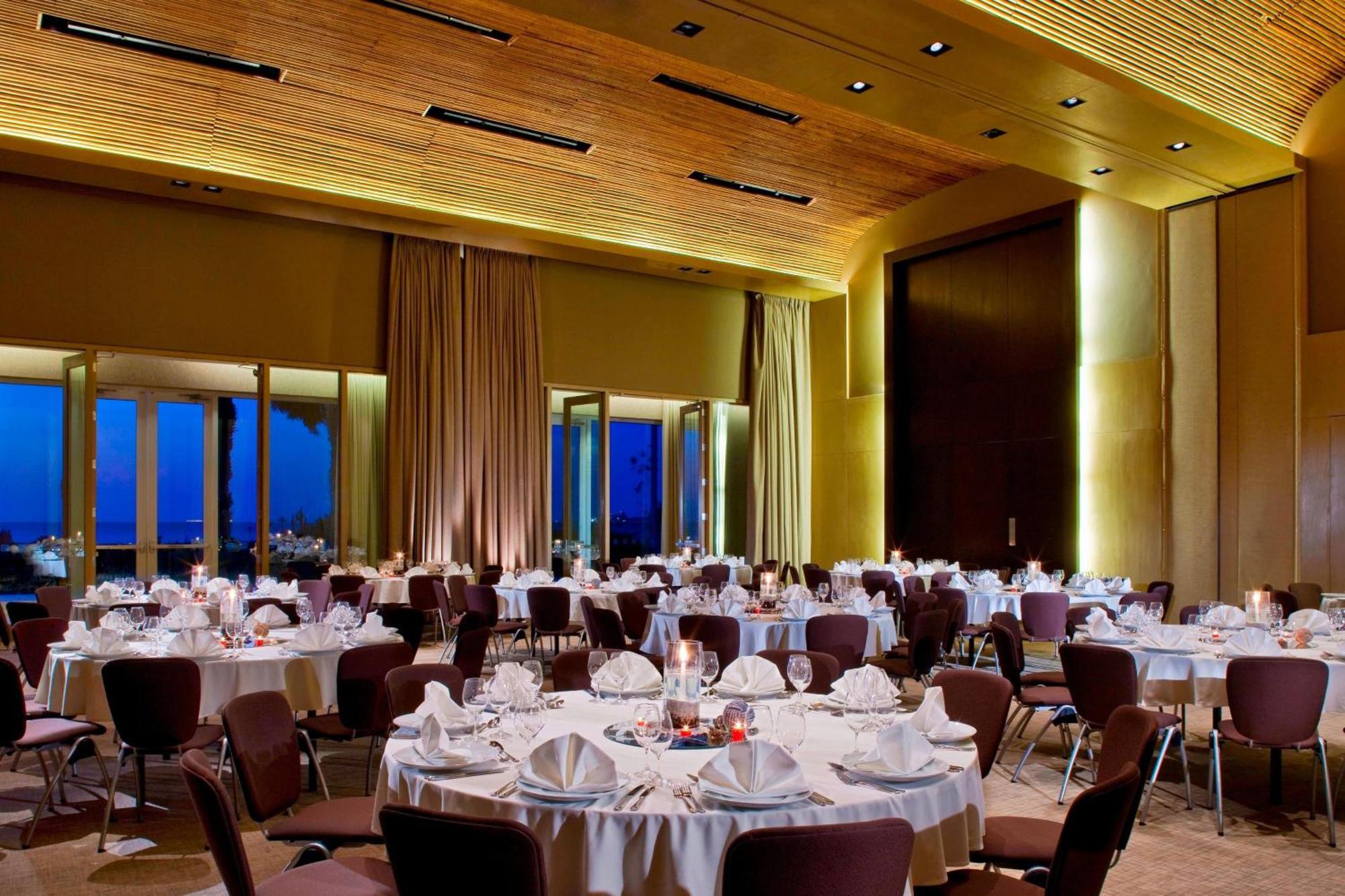 Hotel Paracas, A Luxury Collection Resort, Paracas Exterior foto The ballroom at the Four Seasons Hotel